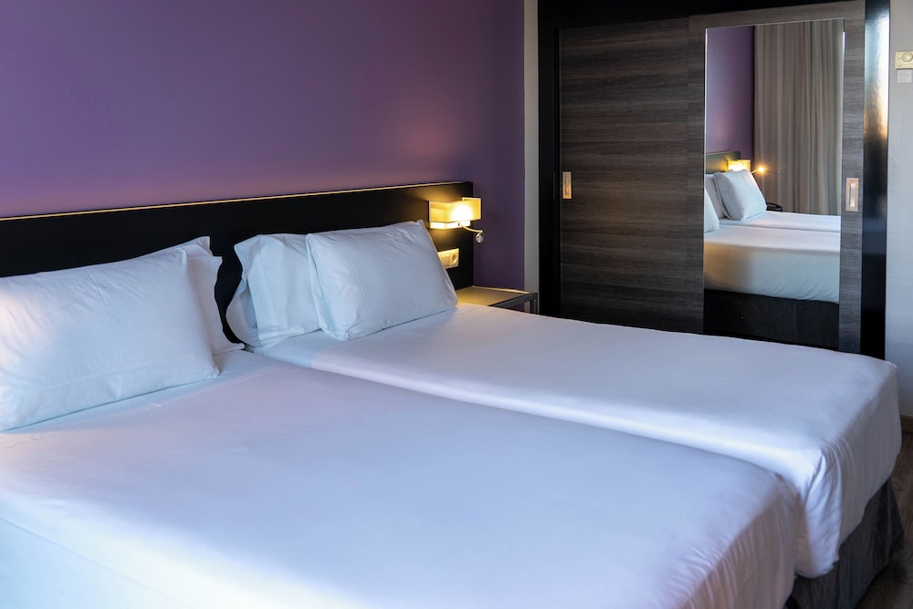 Classic Twin Room - Photo 1