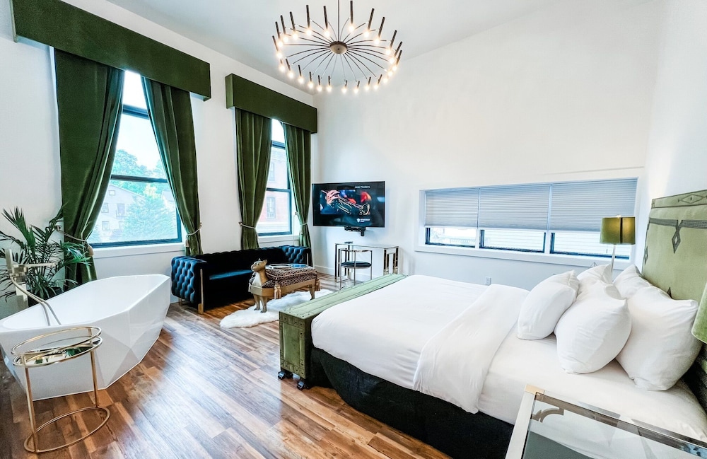 Sophia Suite photo 1