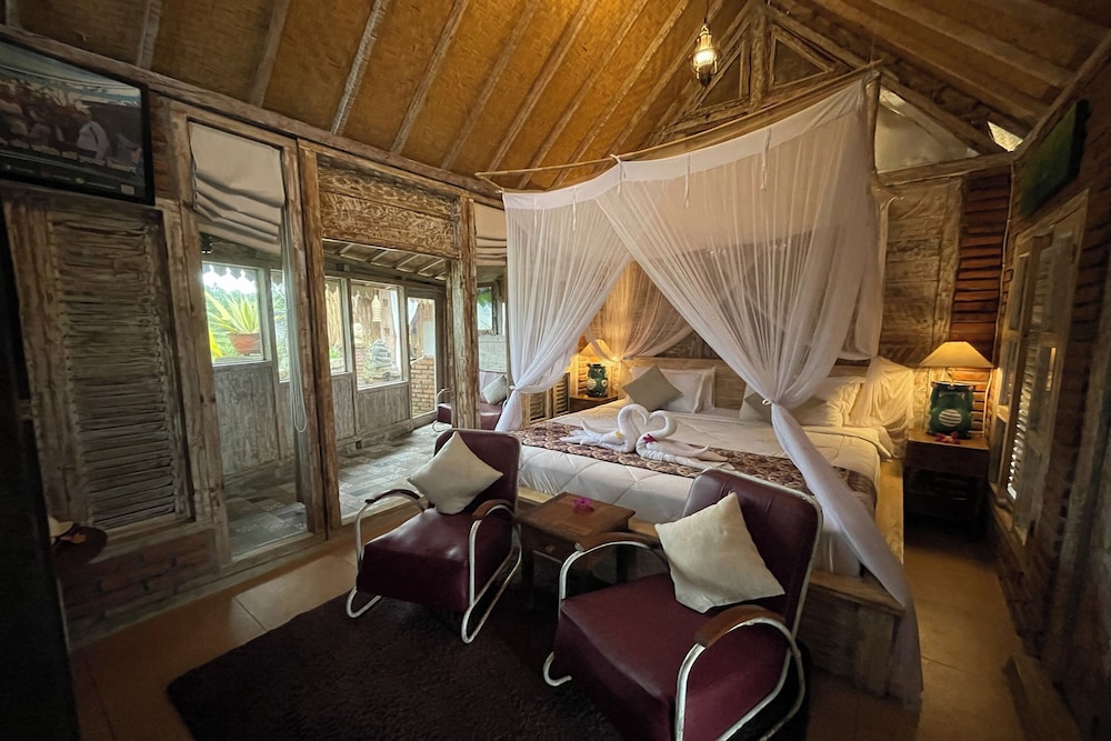 1 Bedroom Villa Fancy Wooden House - Photo 1