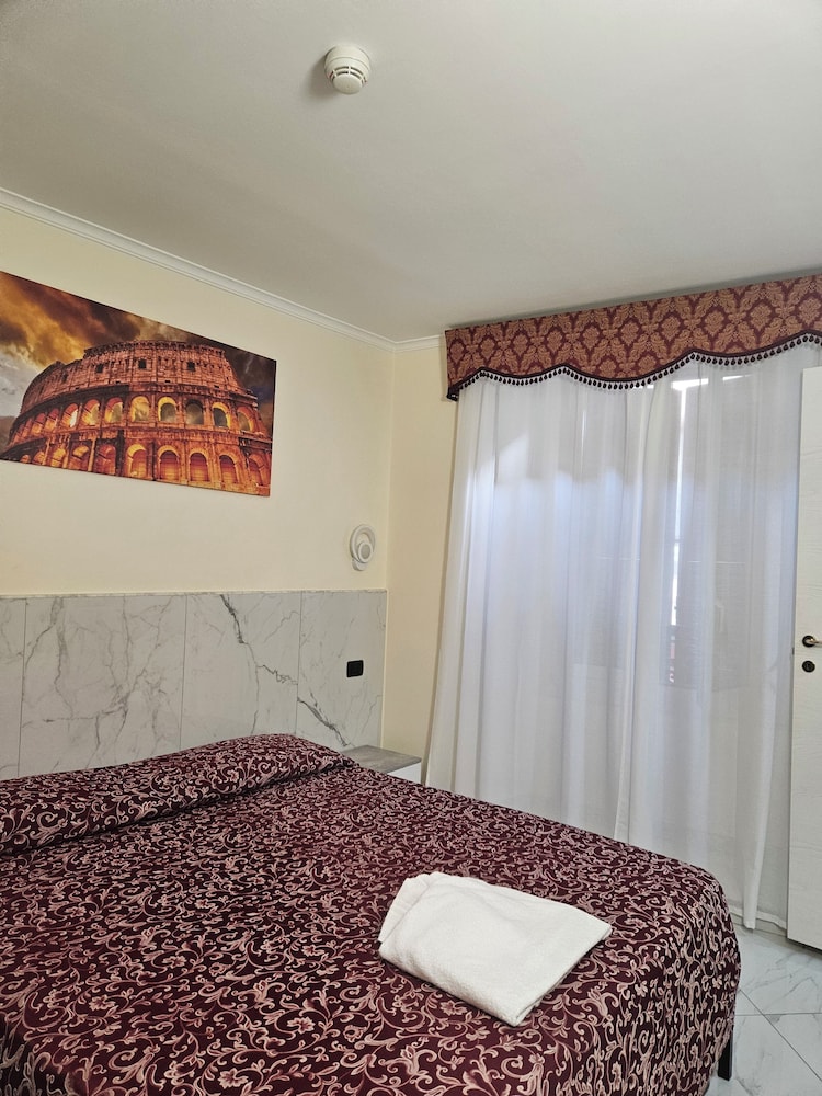 Basic Double or Twin Room