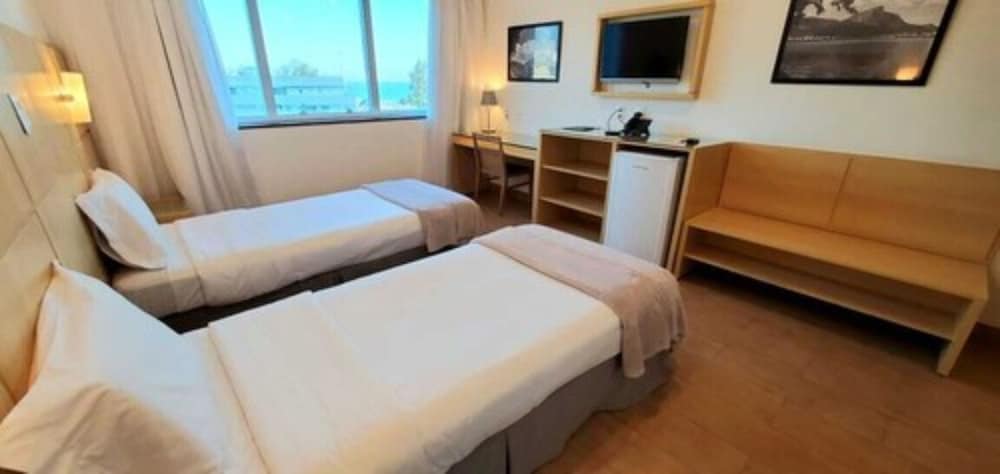 Superior Twin Room, 2 Twin Beds, Partial Sea View