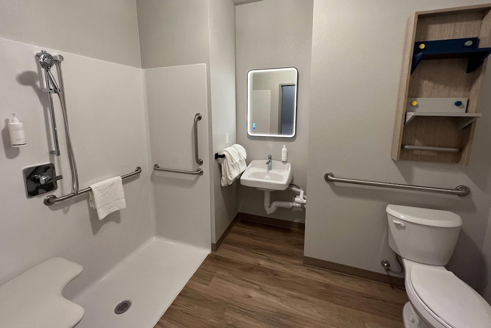 Microtel Inn & Suites By Wyndham Tooele, Photo 2