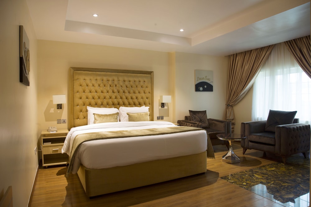 Classic Room, 1 King Bed photo 1