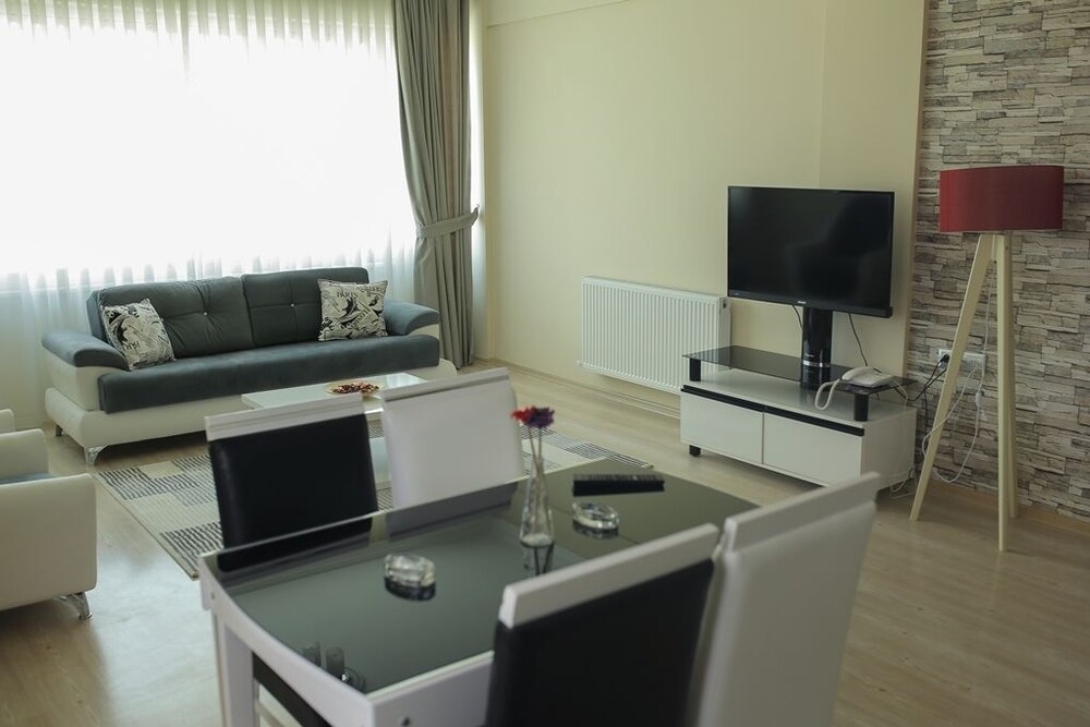 Apartment photo 3