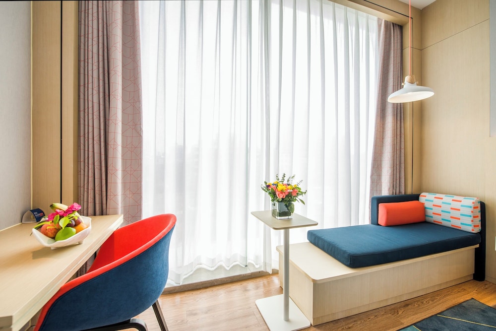 Room (Specialty) - Photo 1