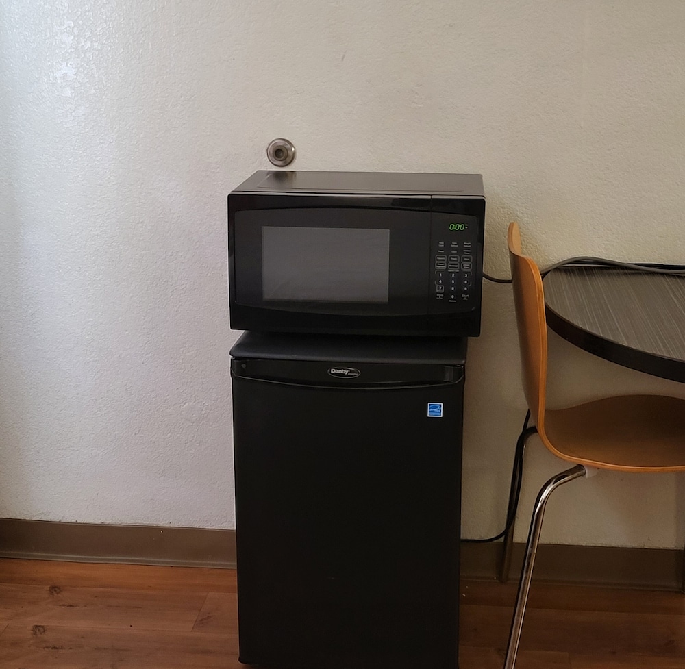 Deluxe Room, 1 Double Bed, Accessible, Non Smoking (Mobility/hearing, Roll-in Shower) photo 2