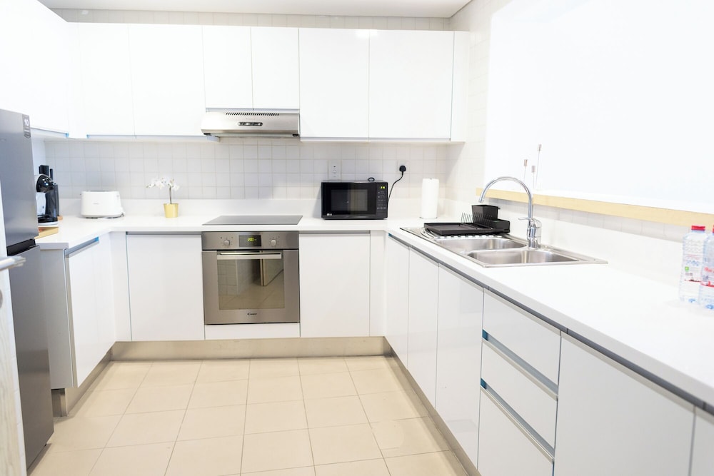 Luxury Apartment, 1 Bedroom, Balcony, Sea View photo 2