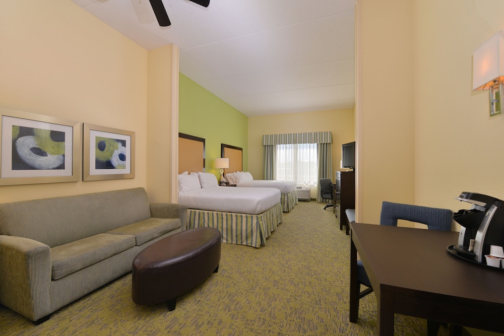 Suite, 1 Bedroom - Photo 2