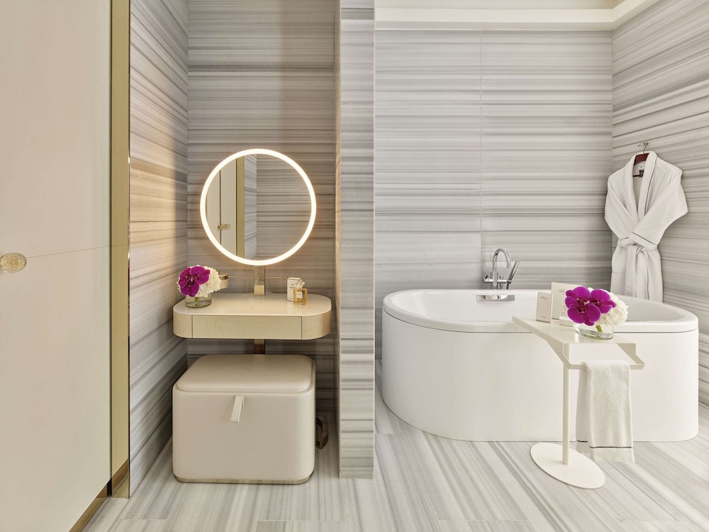 Fairmont, City View, Room - Photo 6