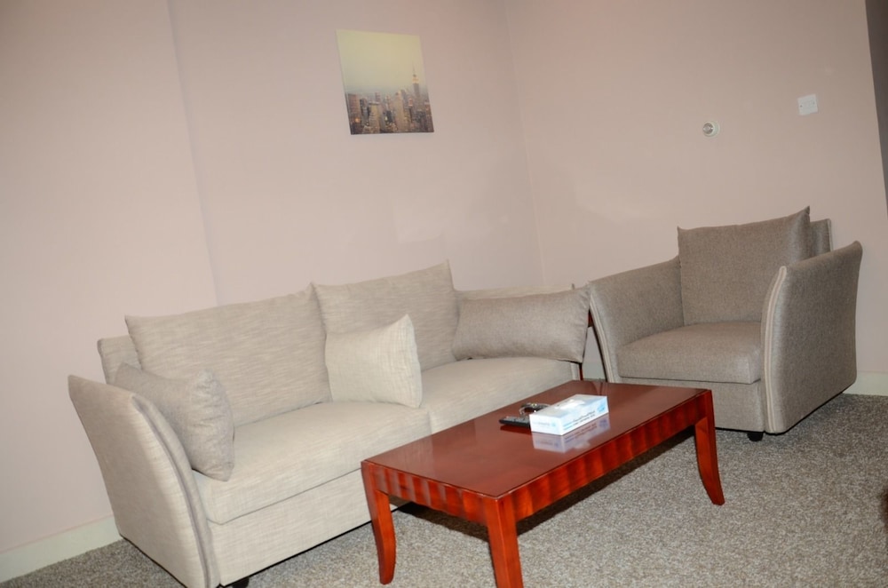 Deluxe Apartment, 2 Bedrooms, Kitchenette photo 2