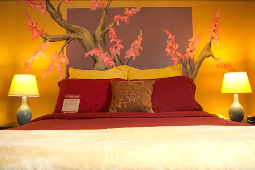 Standard Room, 1 Queen Bed photo 3
