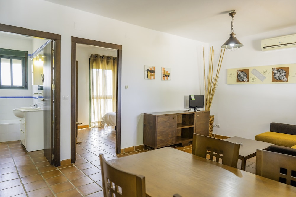 Apartment, 1 Bedroom, Terrace, Mountain View - Photo 1