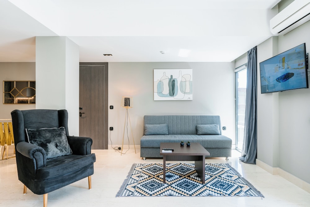 Executive Studio Suite, City View photo 1