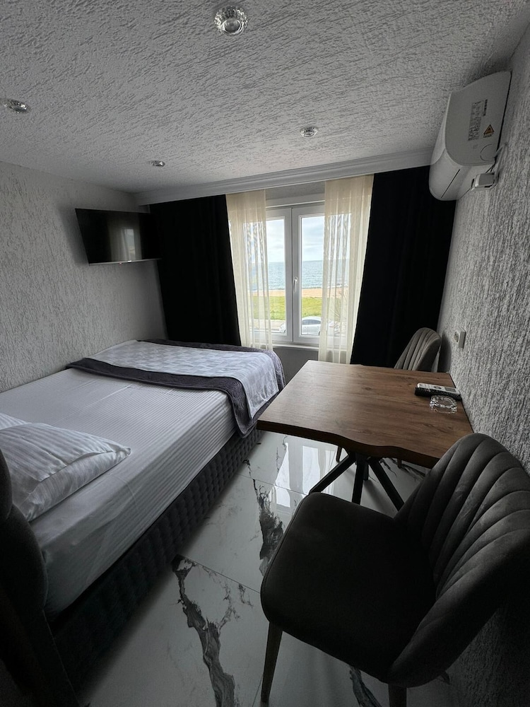 Classic Room - Photo 7