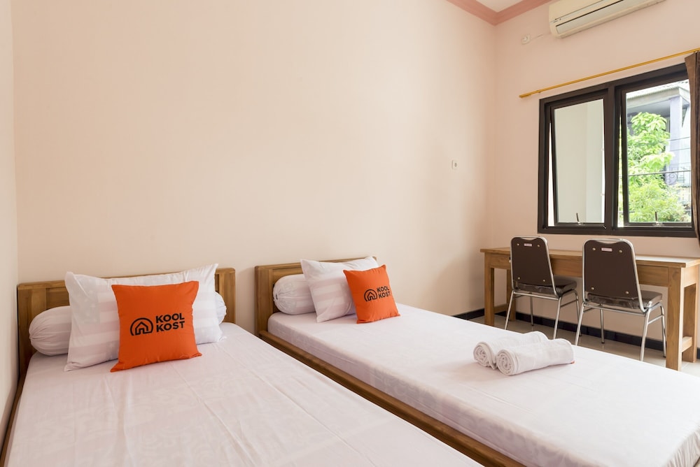 Twin Room - Photo 1