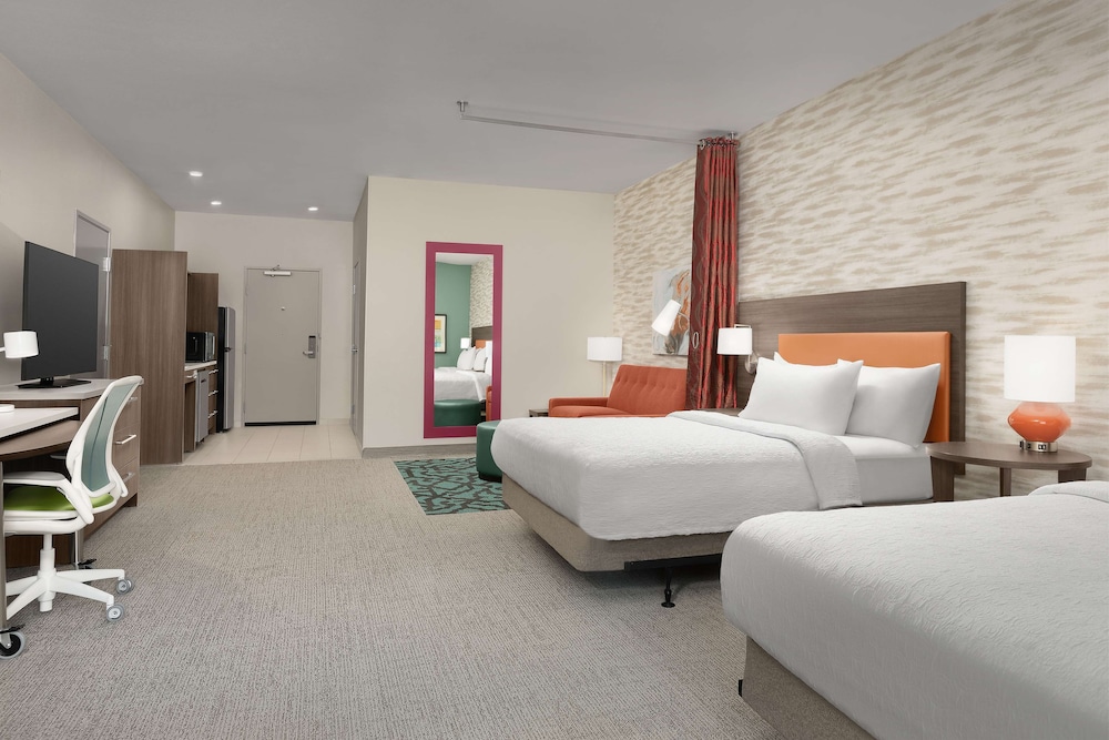 Studio Suite, 2 Queen Beds, Bathtub - Photo 1