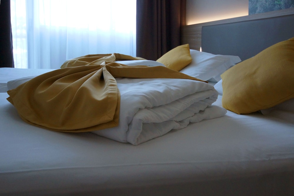 Standard Double Room Single Use photo 2
