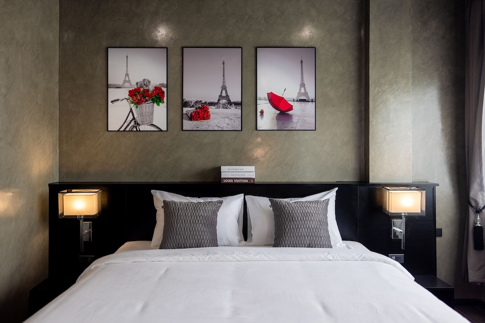 Standard King Room - Photo 2