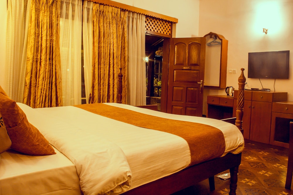 Deluxe Double or Twin Room, Balcony, Garden View photo 1