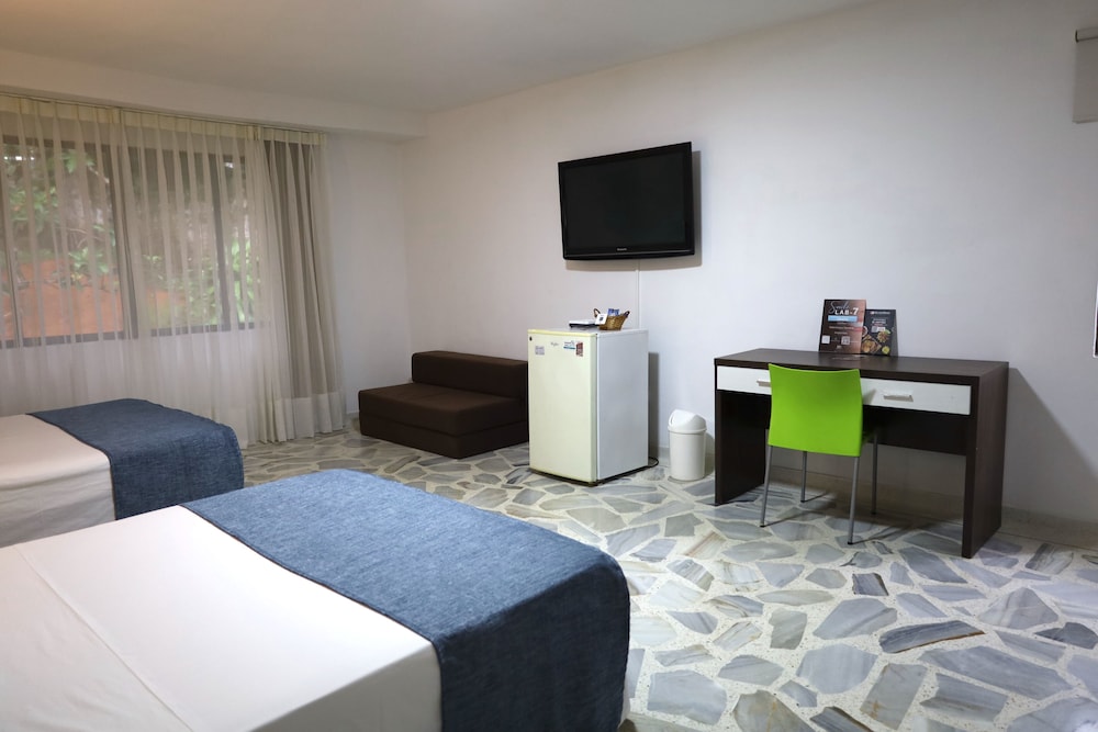 Comfort Quadruple Room, 2 Double Beds