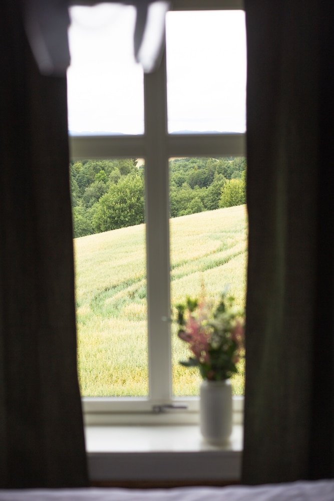 Signature Double Room, Garden View photo 3