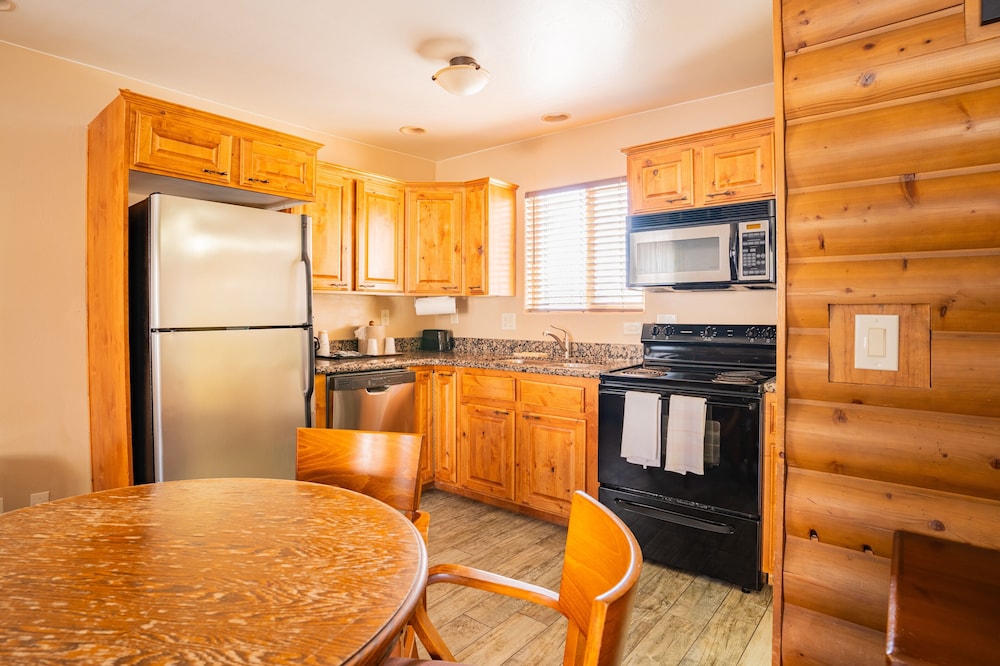 Family Room - Photo 11