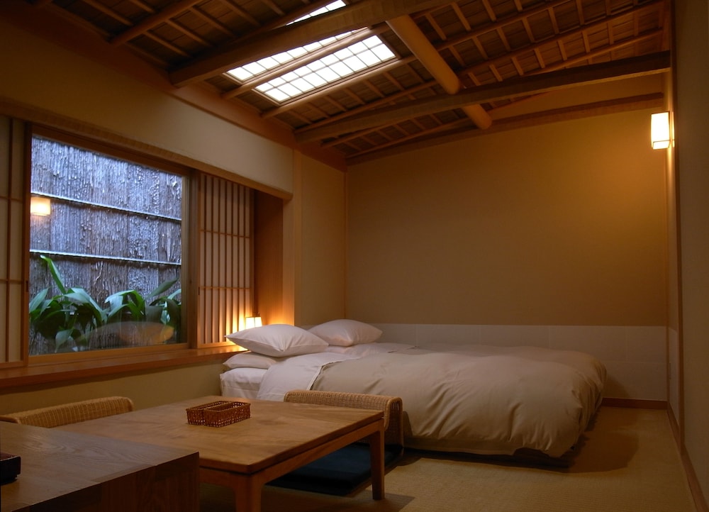 Small Twin beds Room CHIKUSEN, Shared bath, Pirvate toilet, Non Smoking photo 2