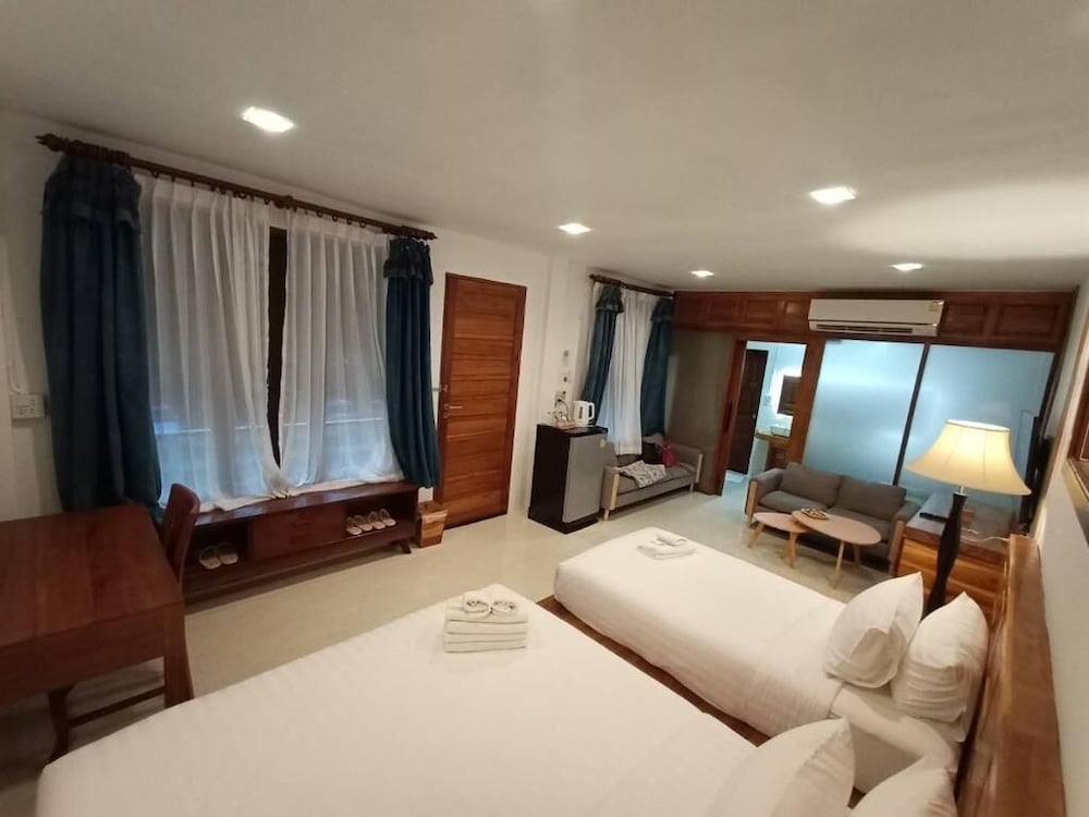 Family Room, 1 Bedroom