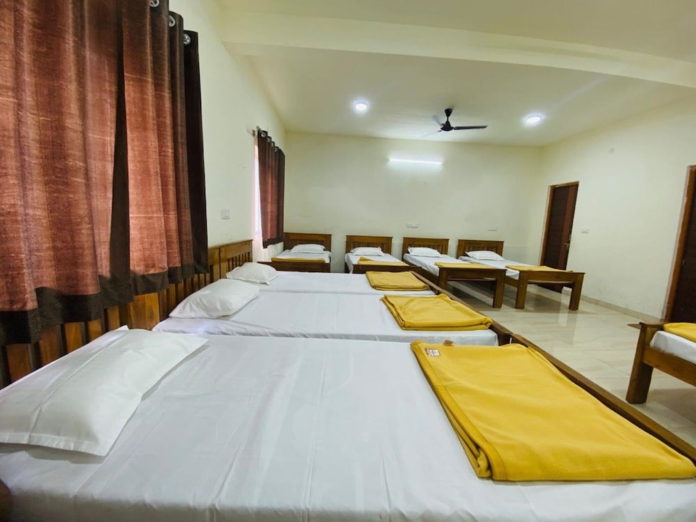 Family Shared Dormitory, Garden View photo 1