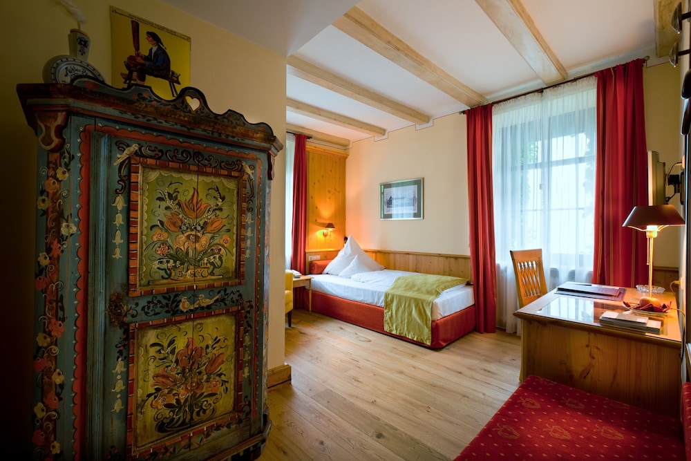 Standard Single Room - Photo 2