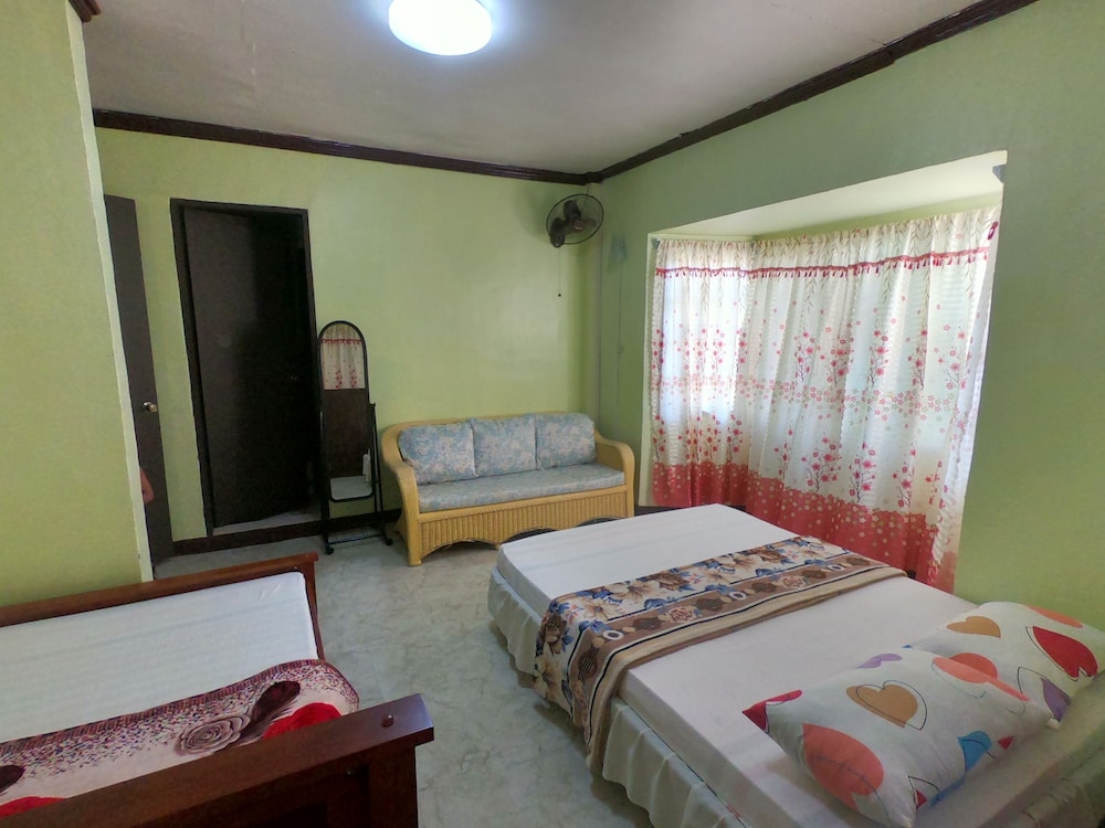 Basic Bungalow photo 2