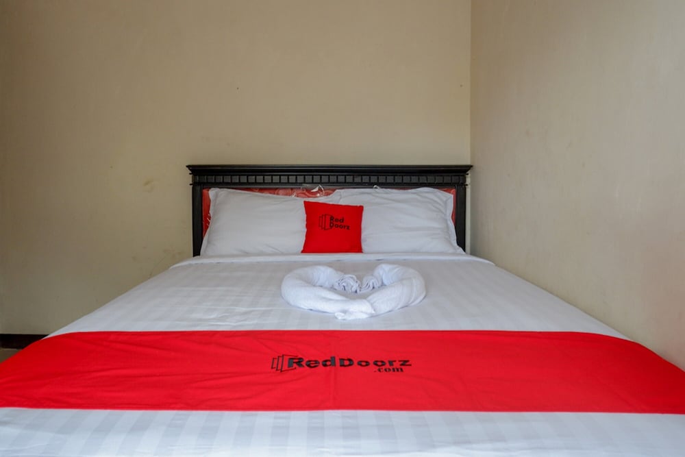 Deluxe Room (Reddoorz)