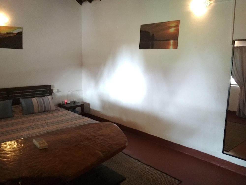 Deluxe Cottage, 1 King Bed, Garden View, Beachside photo 3
