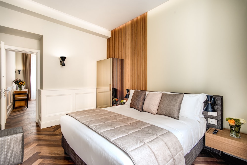 Business Suite - Photo 1