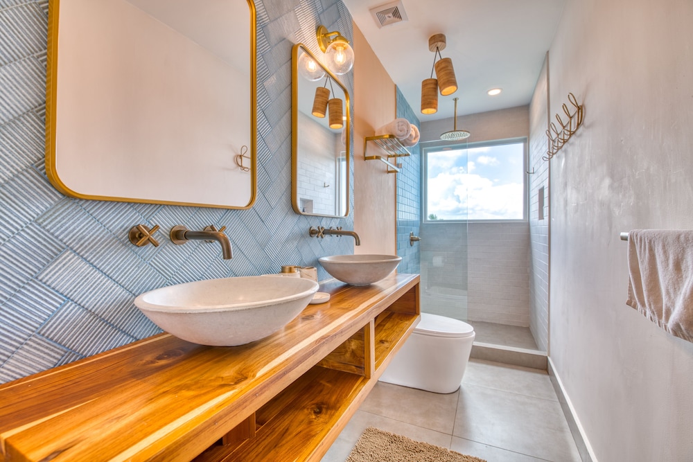Oceanview King Suite - Photo 6