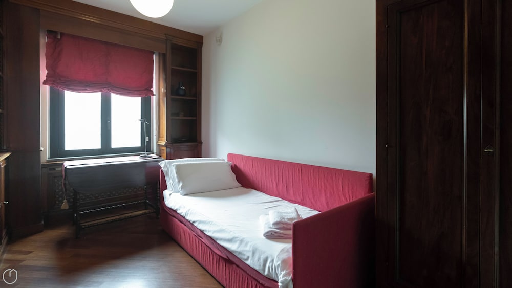Apartment (3 Bedrooms)