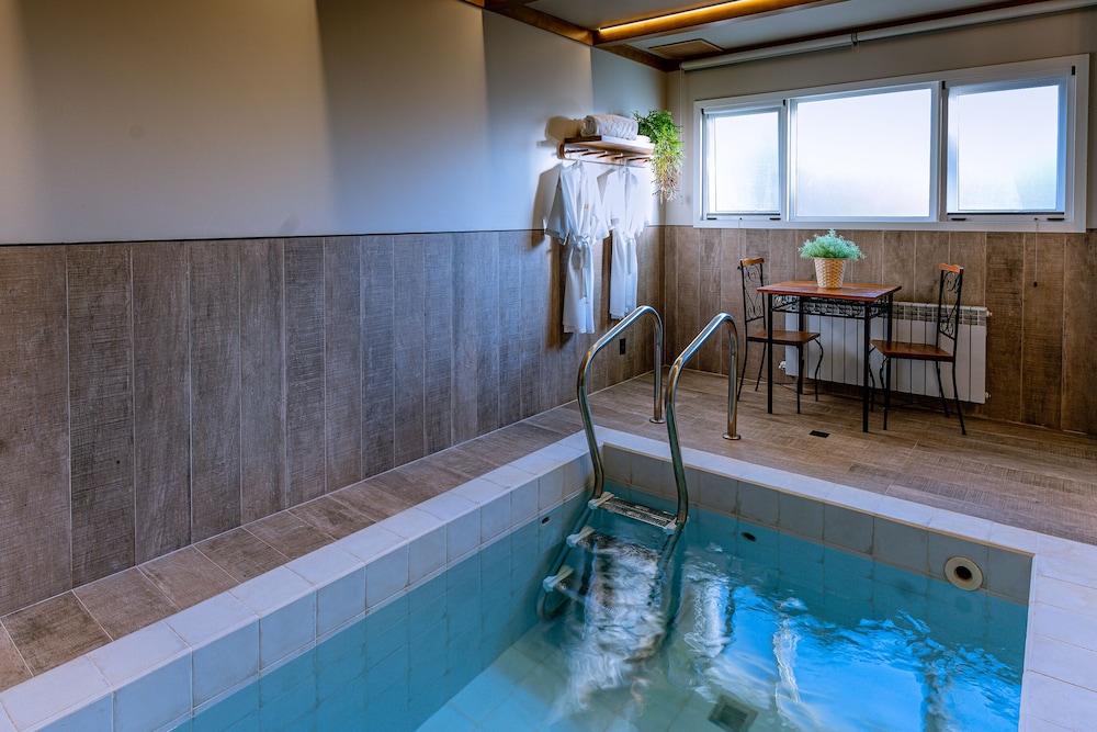 Theme Chalet with Pool