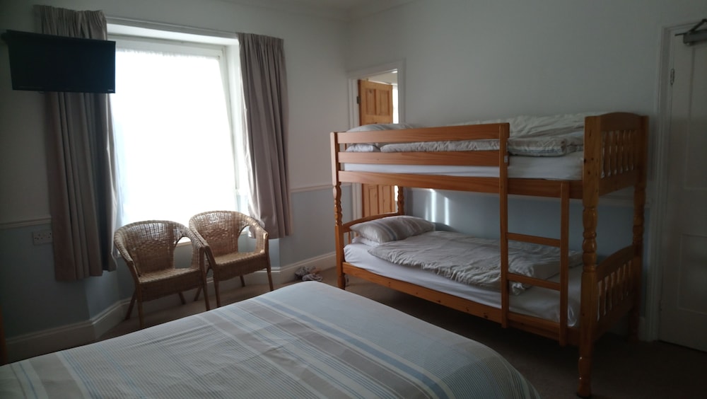 Family Quadruple Room, Multiple Beds, Non Smoking