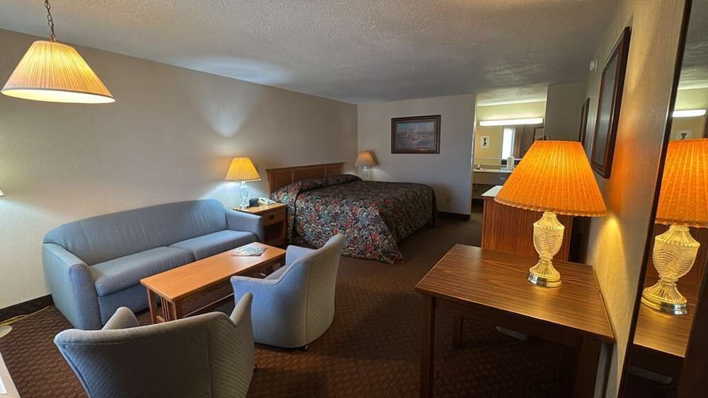 Suite, 1 King Bed, Non Smoking
