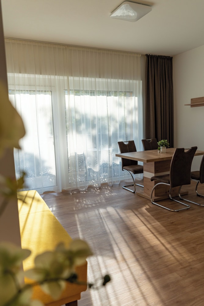Apartment, Lake View - Photo 4