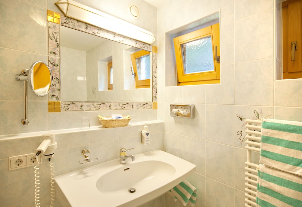 Standard Double Room, Balcony (North) photo 1