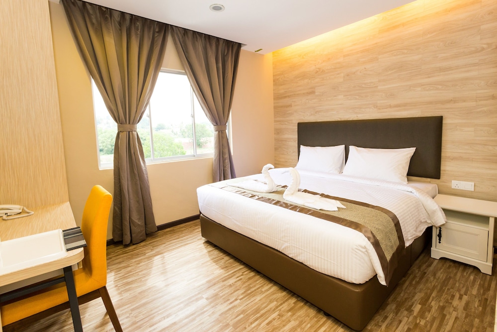 Executive Suite photo 3