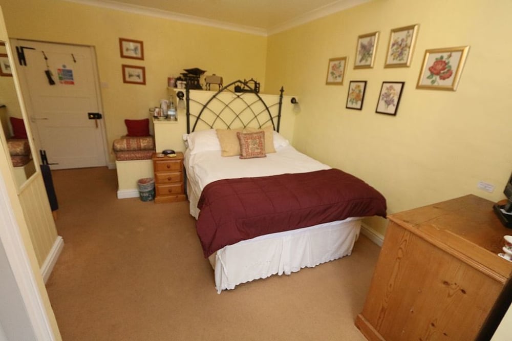 Double Room Single Use, Ensuite photo 2