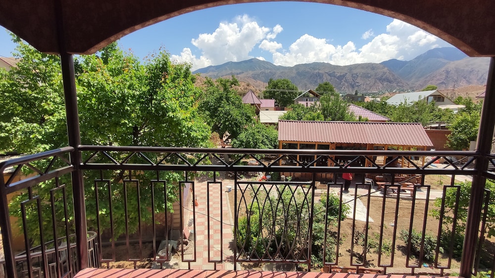 Comfort Triple Room, 3 Twin Beds, Balcony, Courtyard Area photo 3