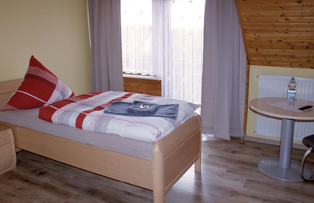 Single Room photo 2