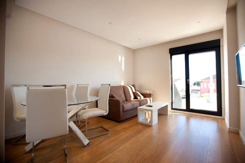 Apartment, 2 Bedrooms, Terrace photo 2