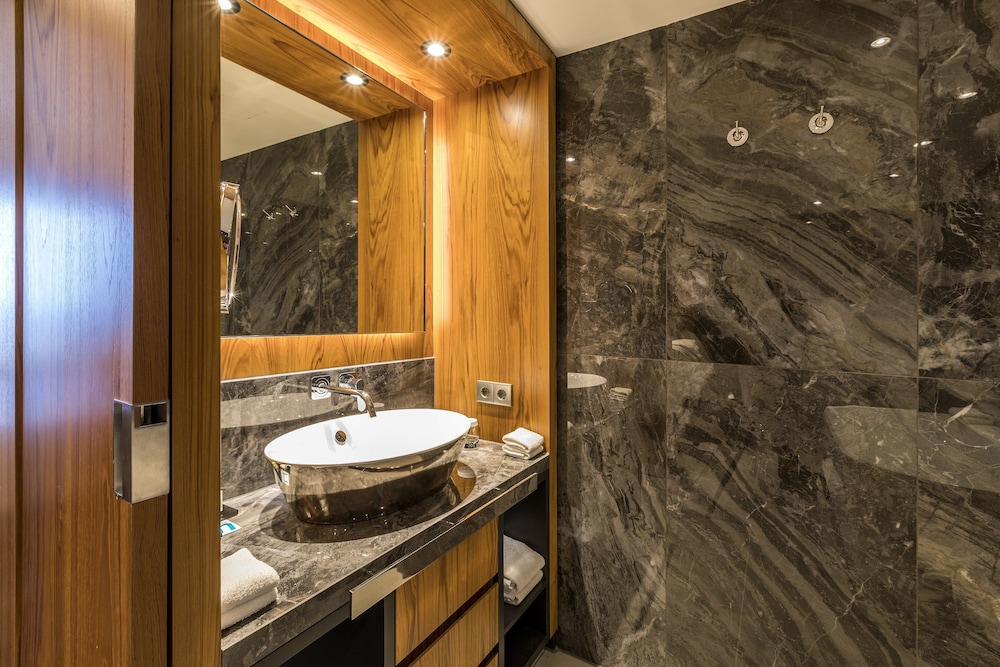Royal Suite photo 3