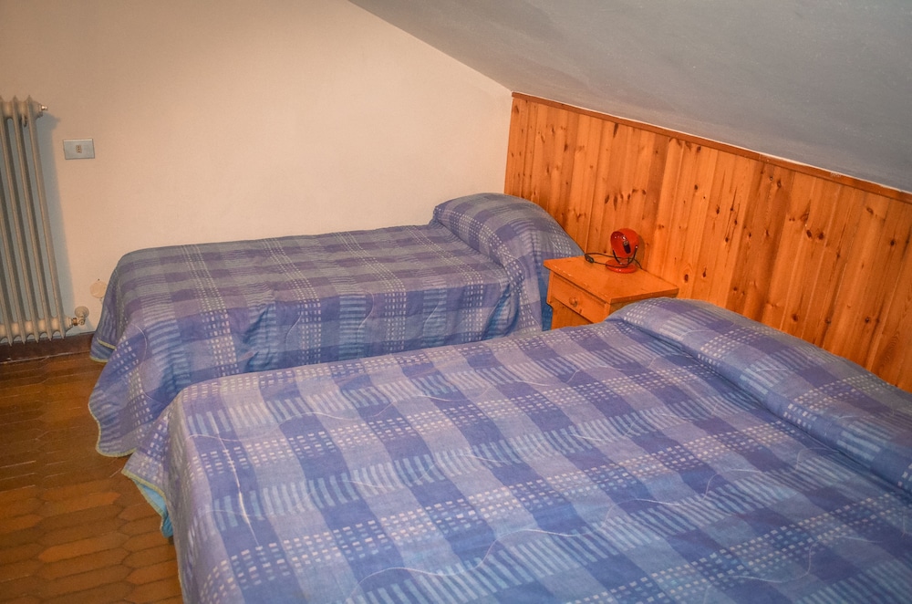 Basic Triple Room photo 1