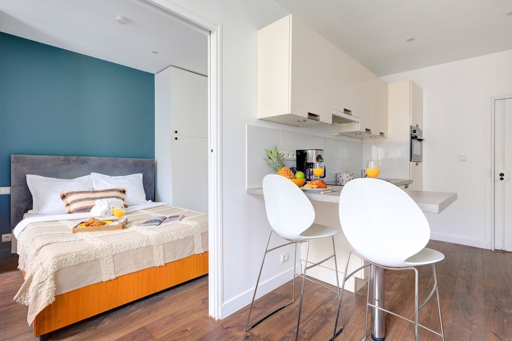 City Apartment, 1 Double Bed with Sofa bed, Non Smoking, Courtyard View