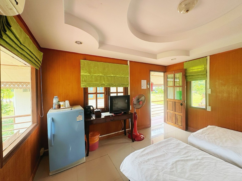 Deluxe Twin Room photo 3